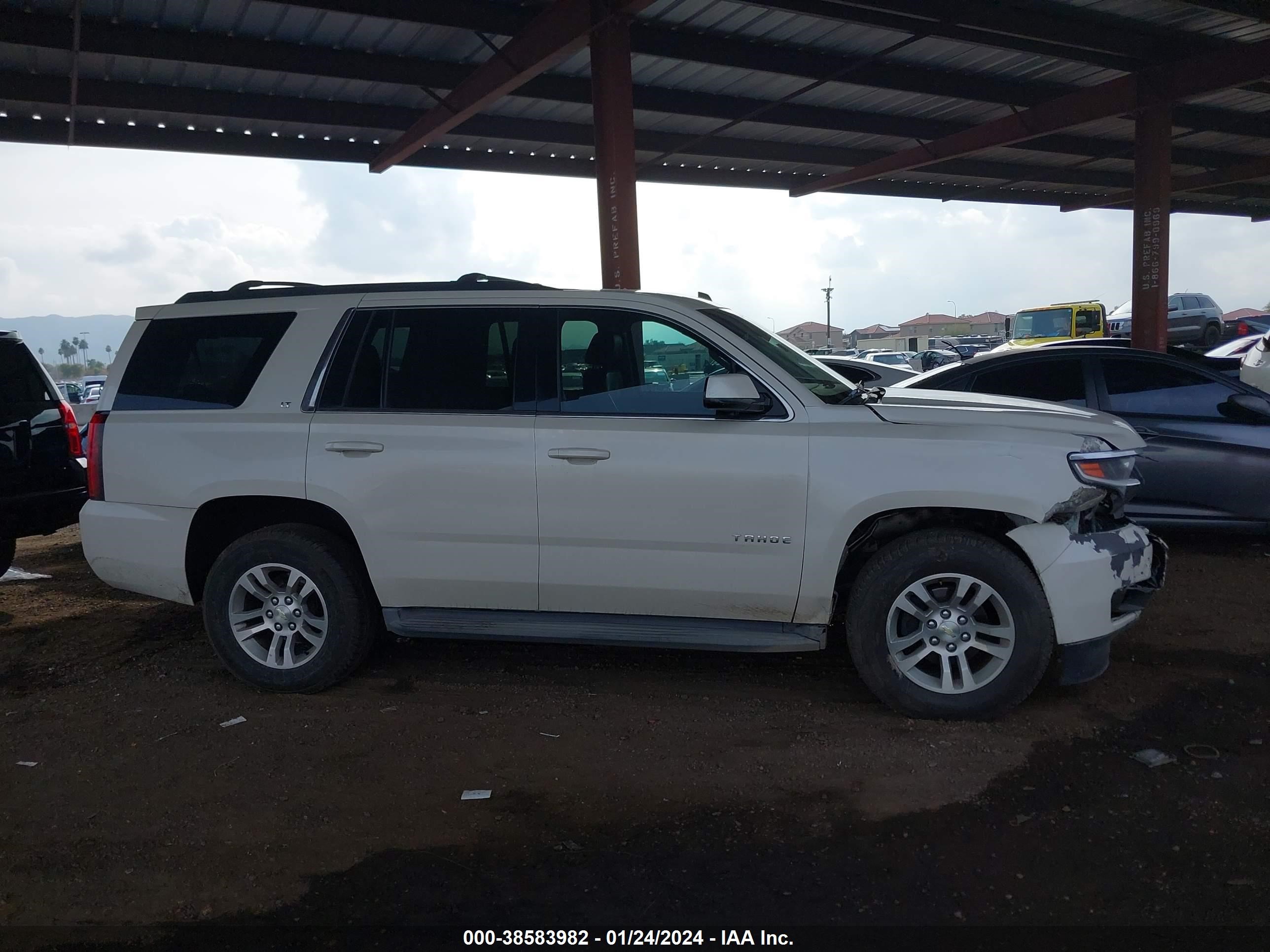 Photo 12 VIN: 1GNSKBKC8FR109873 - CHEVROLET TAHOE 