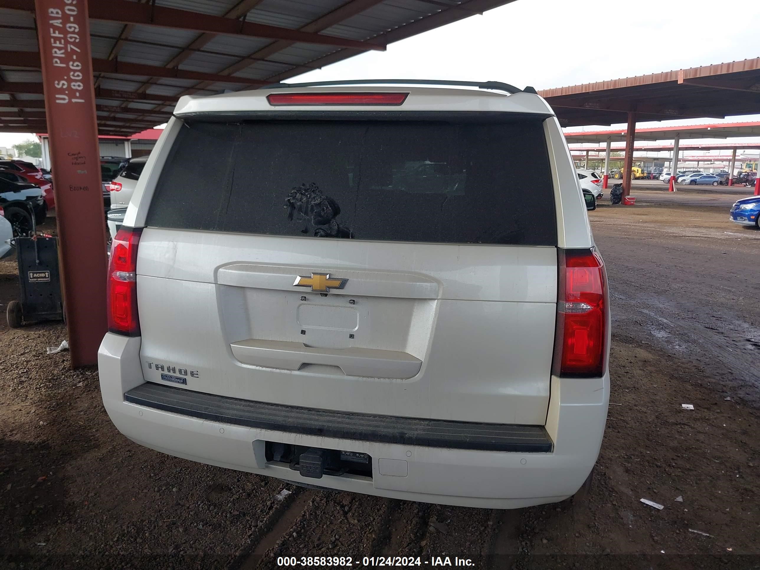 Photo 15 VIN: 1GNSKBKC8FR109873 - CHEVROLET TAHOE 