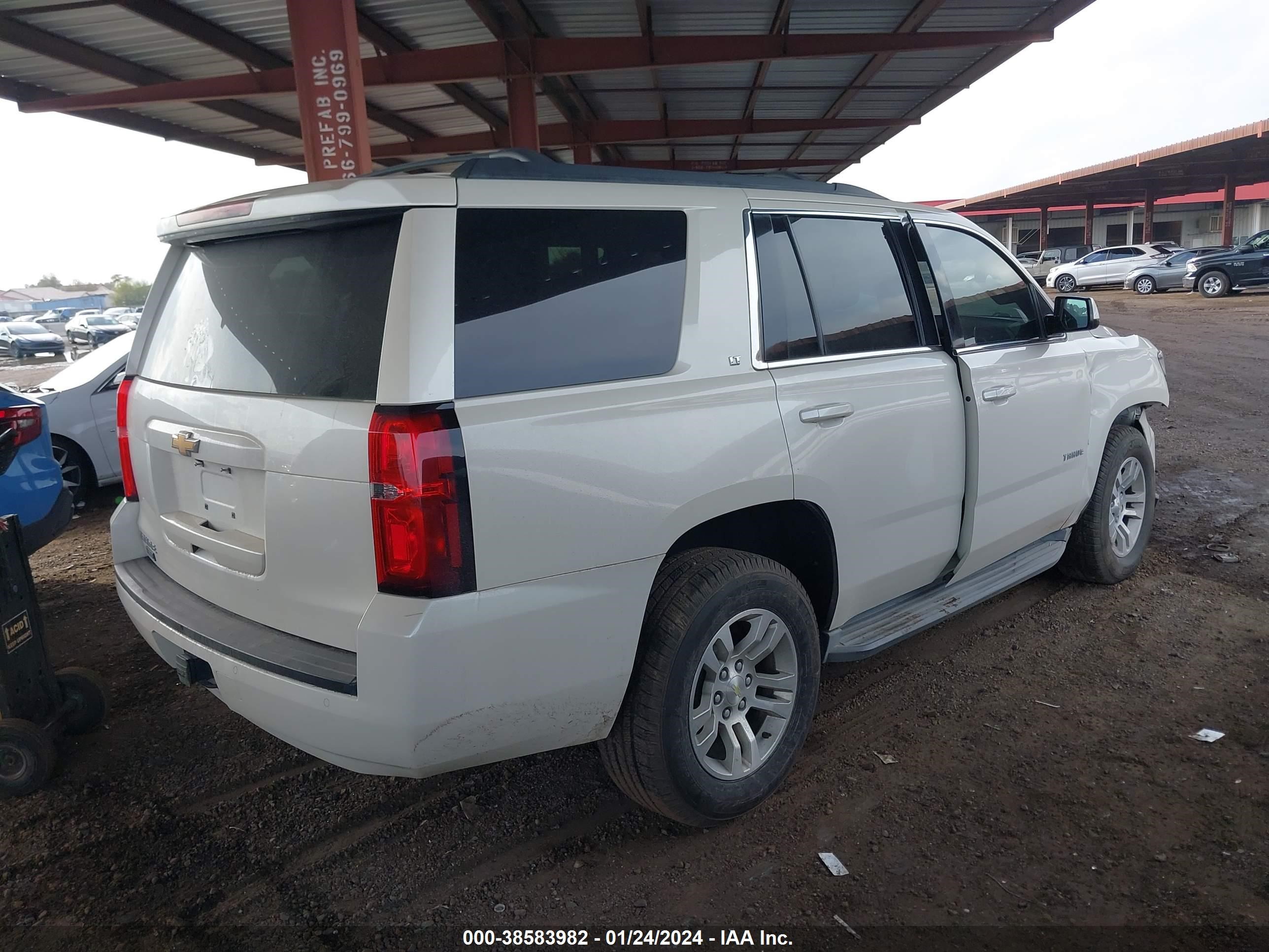 Photo 3 VIN: 1GNSKBKC8FR109873 - CHEVROLET TAHOE 