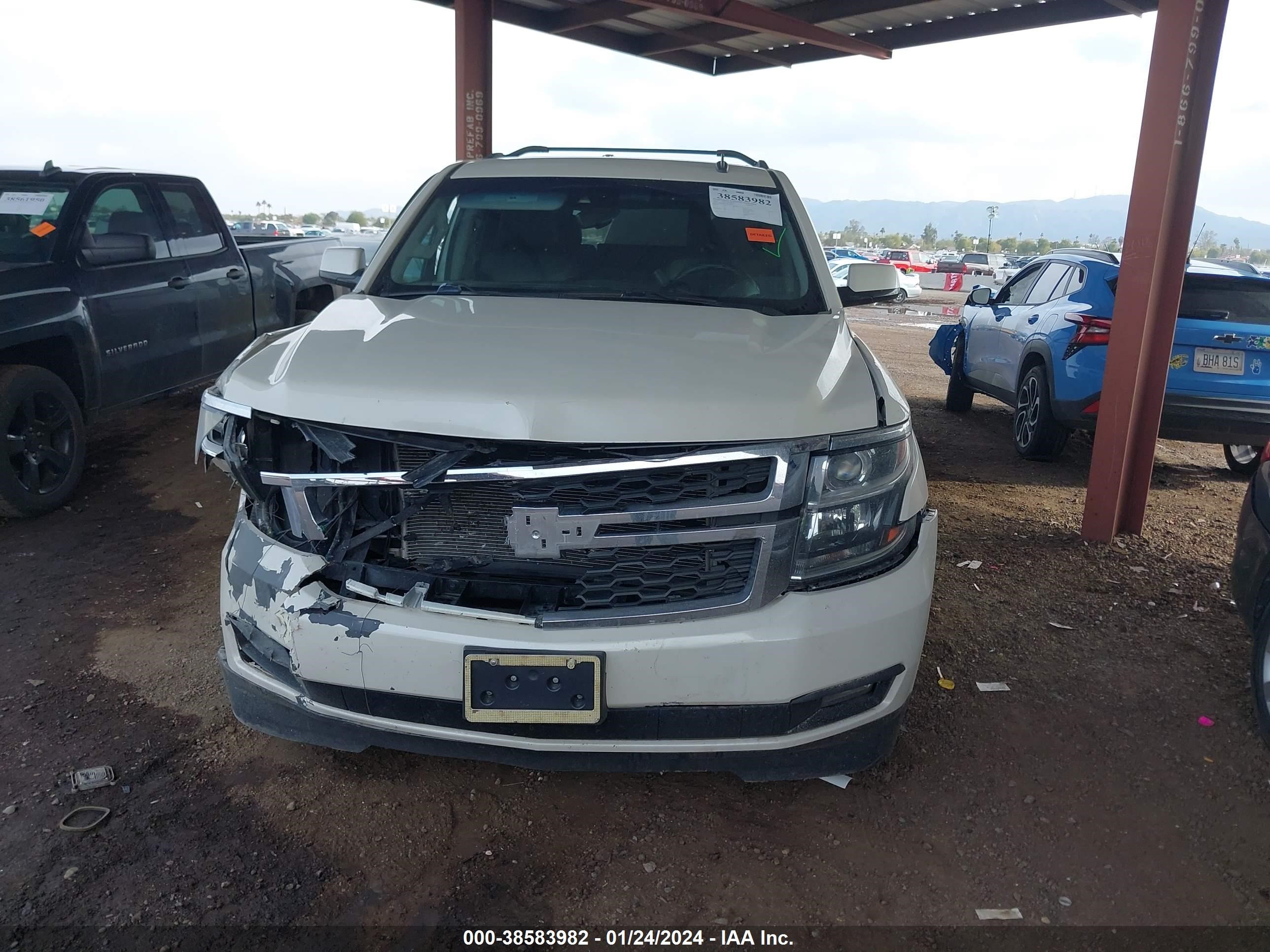 Photo 5 VIN: 1GNSKBKC8FR109873 - CHEVROLET TAHOE 