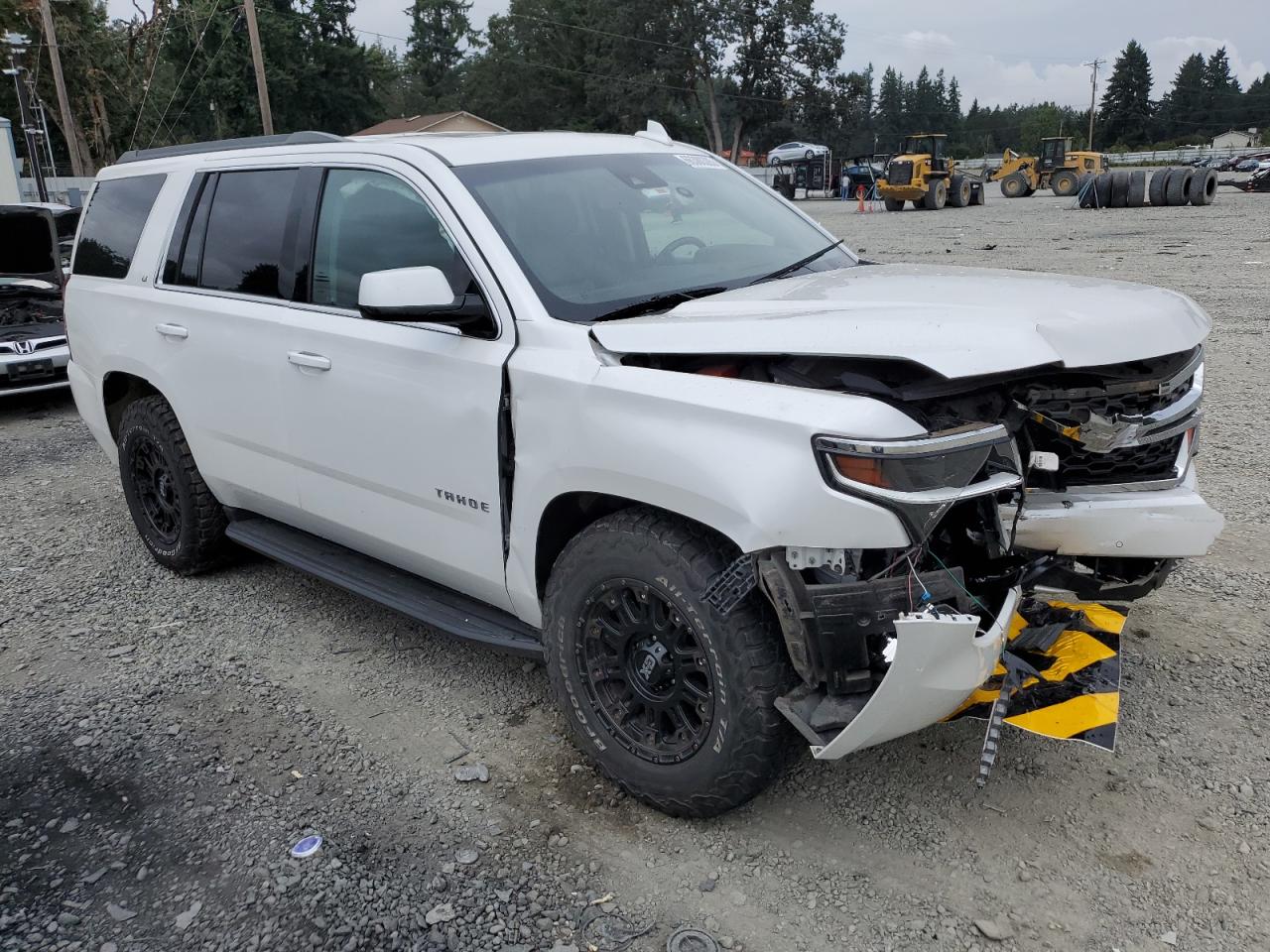 Photo 3 VIN: 1GNSKBKC8GR444326 - CHEVROLET TAHOE 