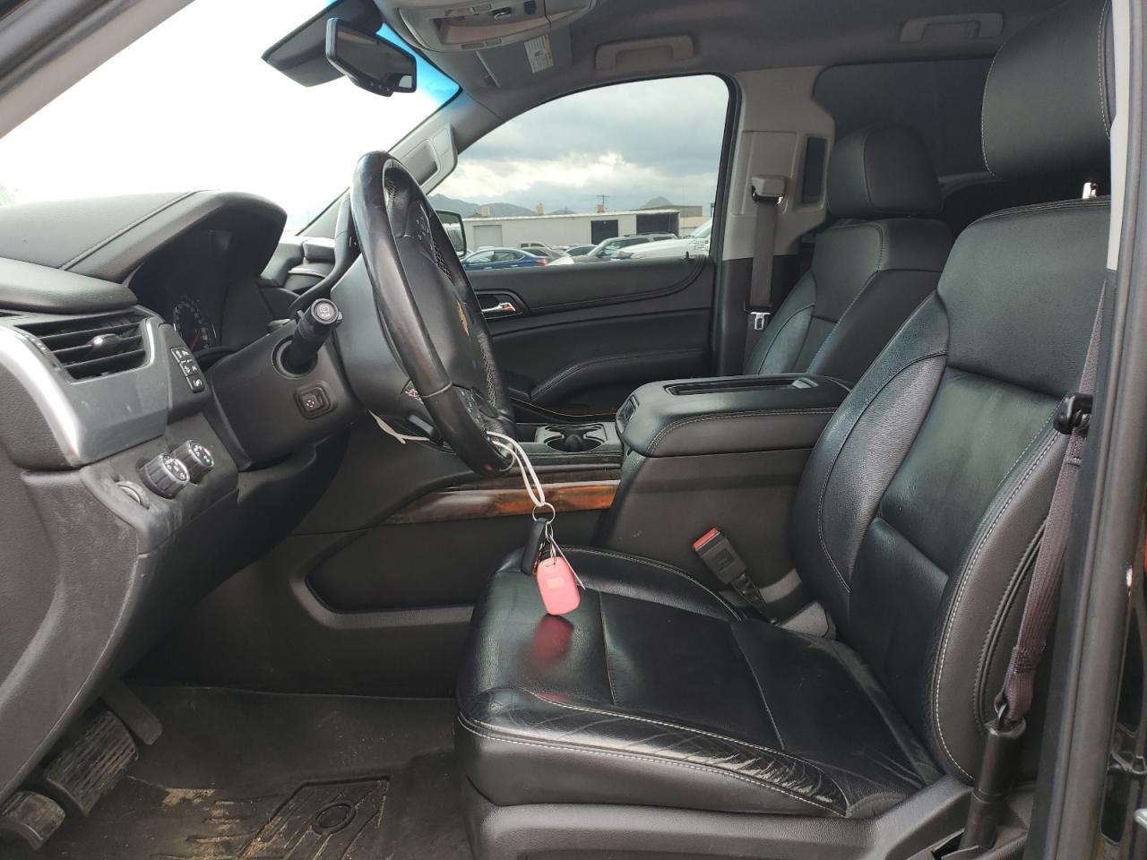 Photo 6 VIN: 1GNSKBKC8HR357379 - CHEVROLET TAHOE 