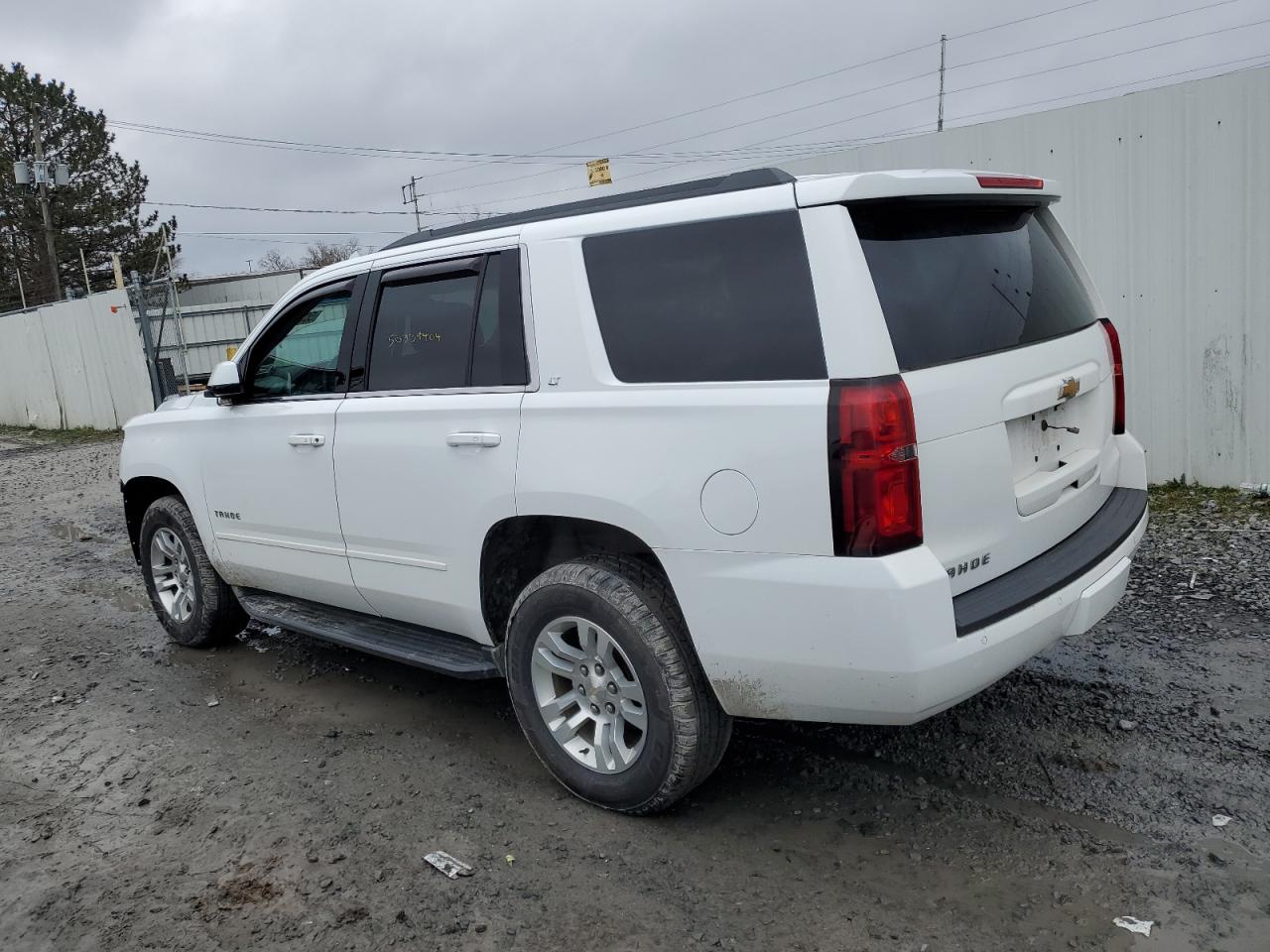 Photo 1 VIN: 1GNSKBKC8JR359493 - CHEVROLET TAHOE 