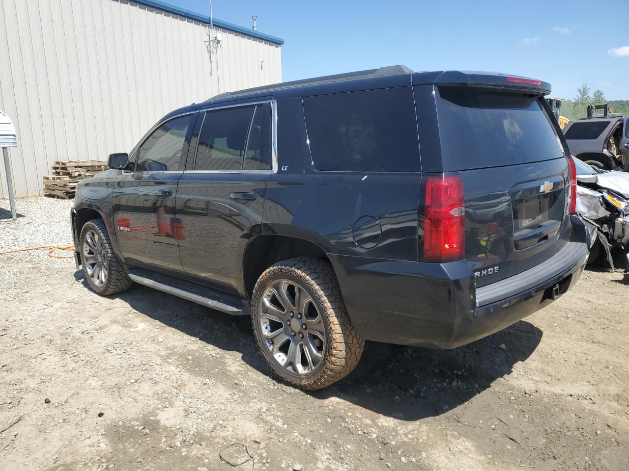 Photo 1 VIN: 1GNSKBKC8KR116963 - CHEVROLET TAHOE 