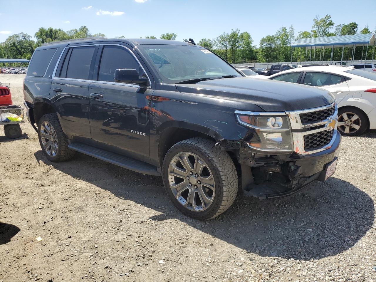 Photo 3 VIN: 1GNSKBKC8KR116963 - CHEVROLET TAHOE 