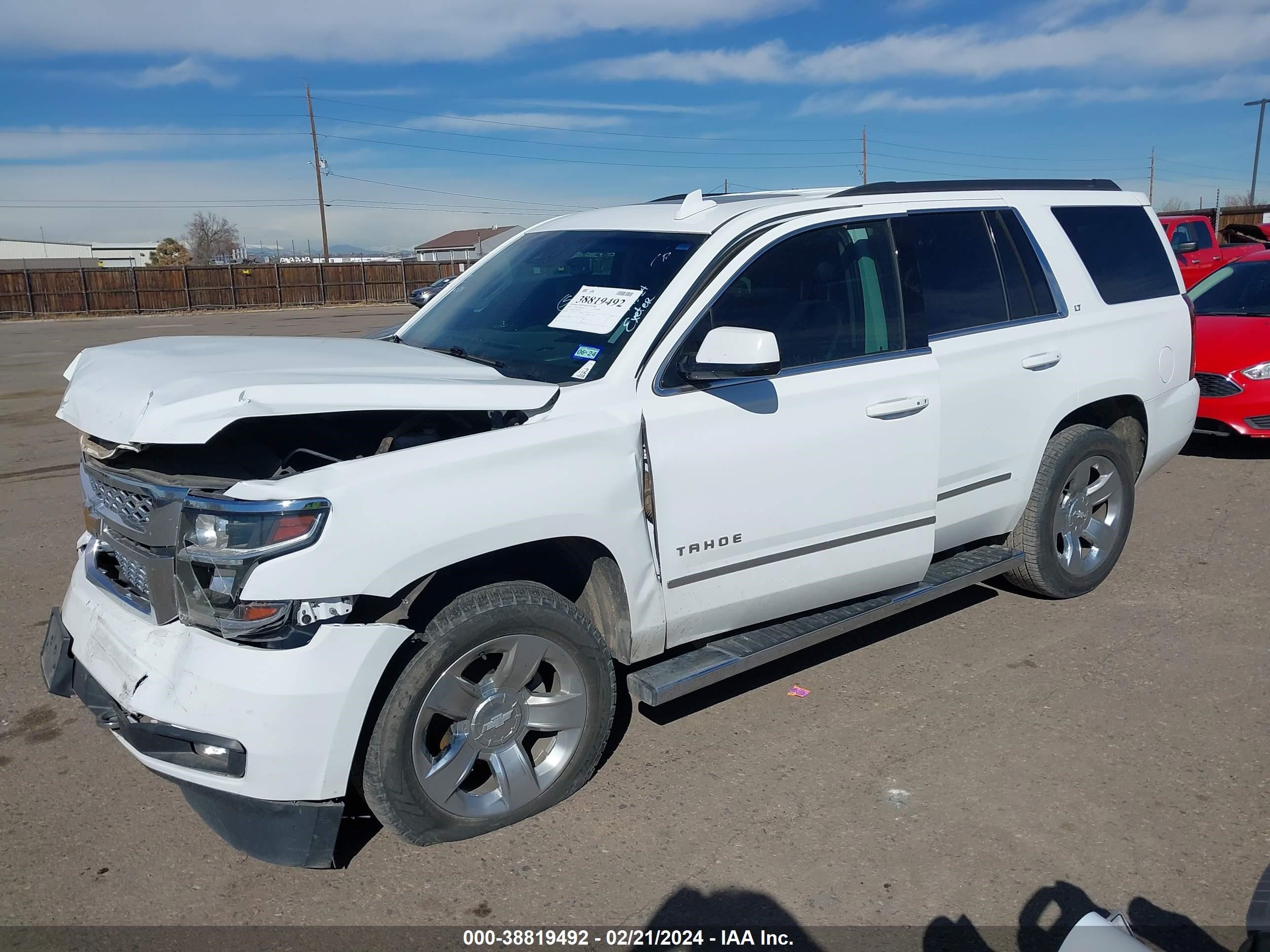 Photo 1 VIN: 1GNSKBKC8KR306651 - CHEVROLET TAHOE 