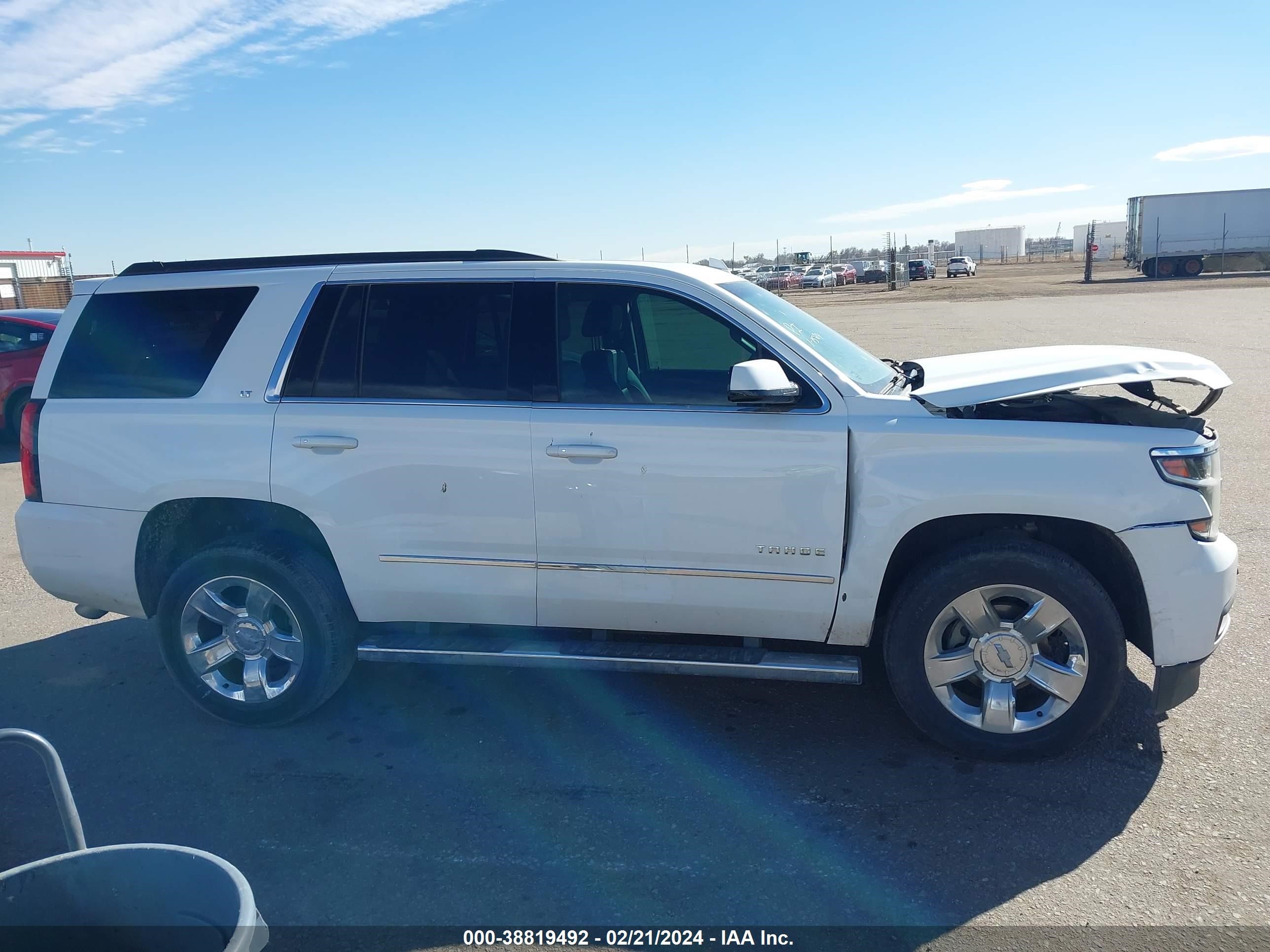 Photo 12 VIN: 1GNSKBKC8KR306651 - CHEVROLET TAHOE 