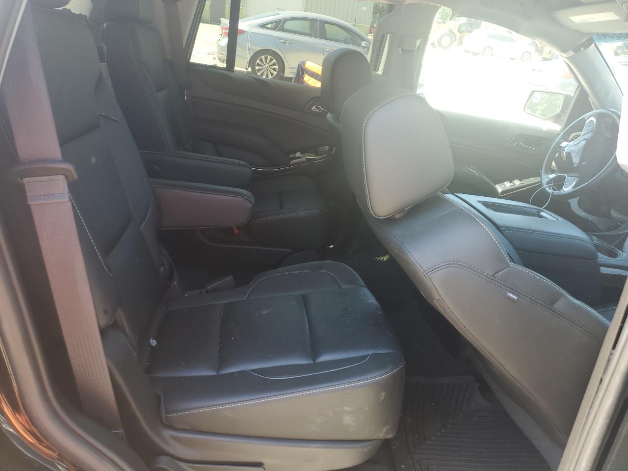 Photo 10 VIN: 1GNSKBKC8KR368048 - CHEVROLET TAHOE 