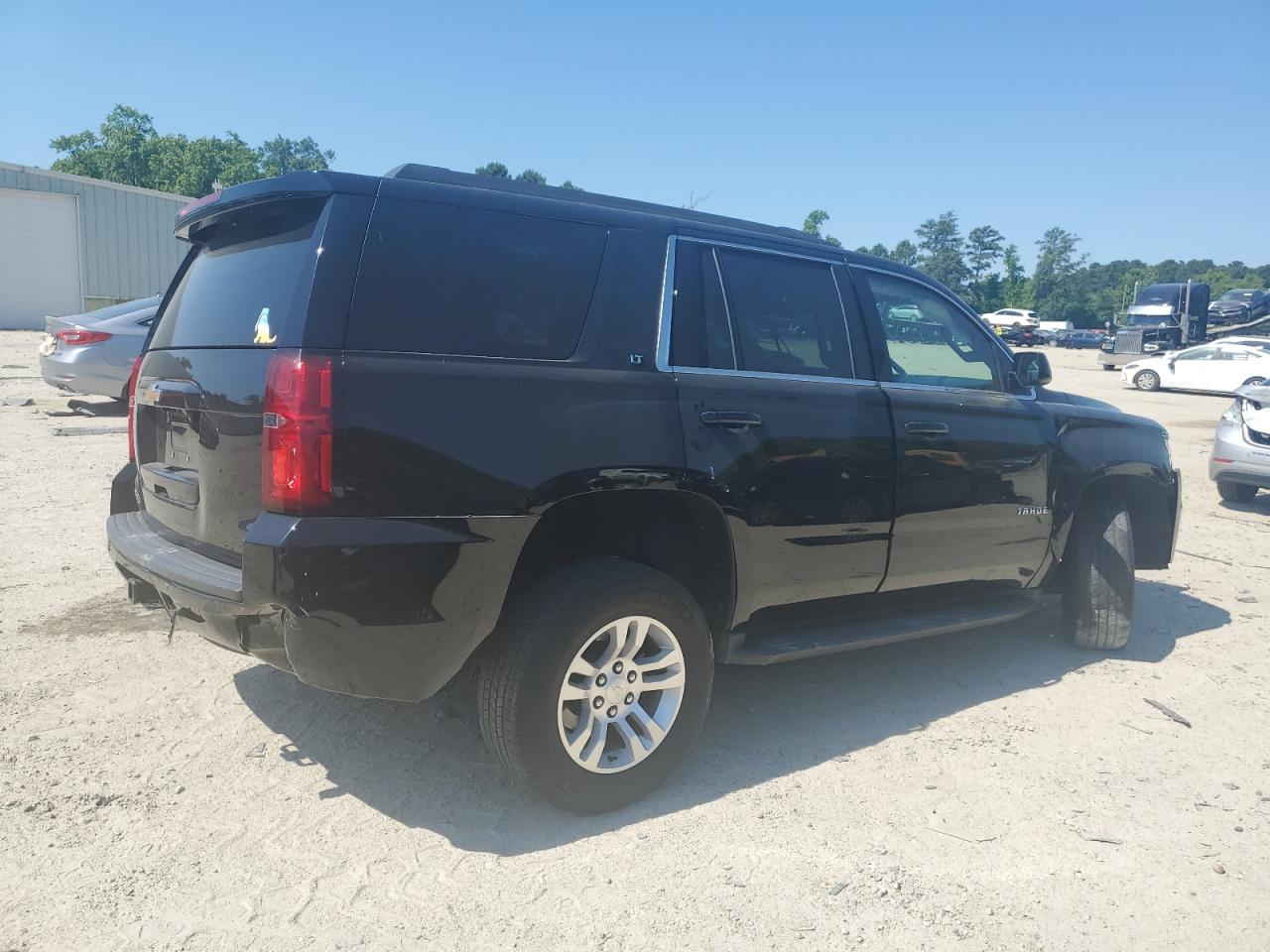 Photo 2 VIN: 1GNSKBKC8KR368048 - CHEVROLET TAHOE 