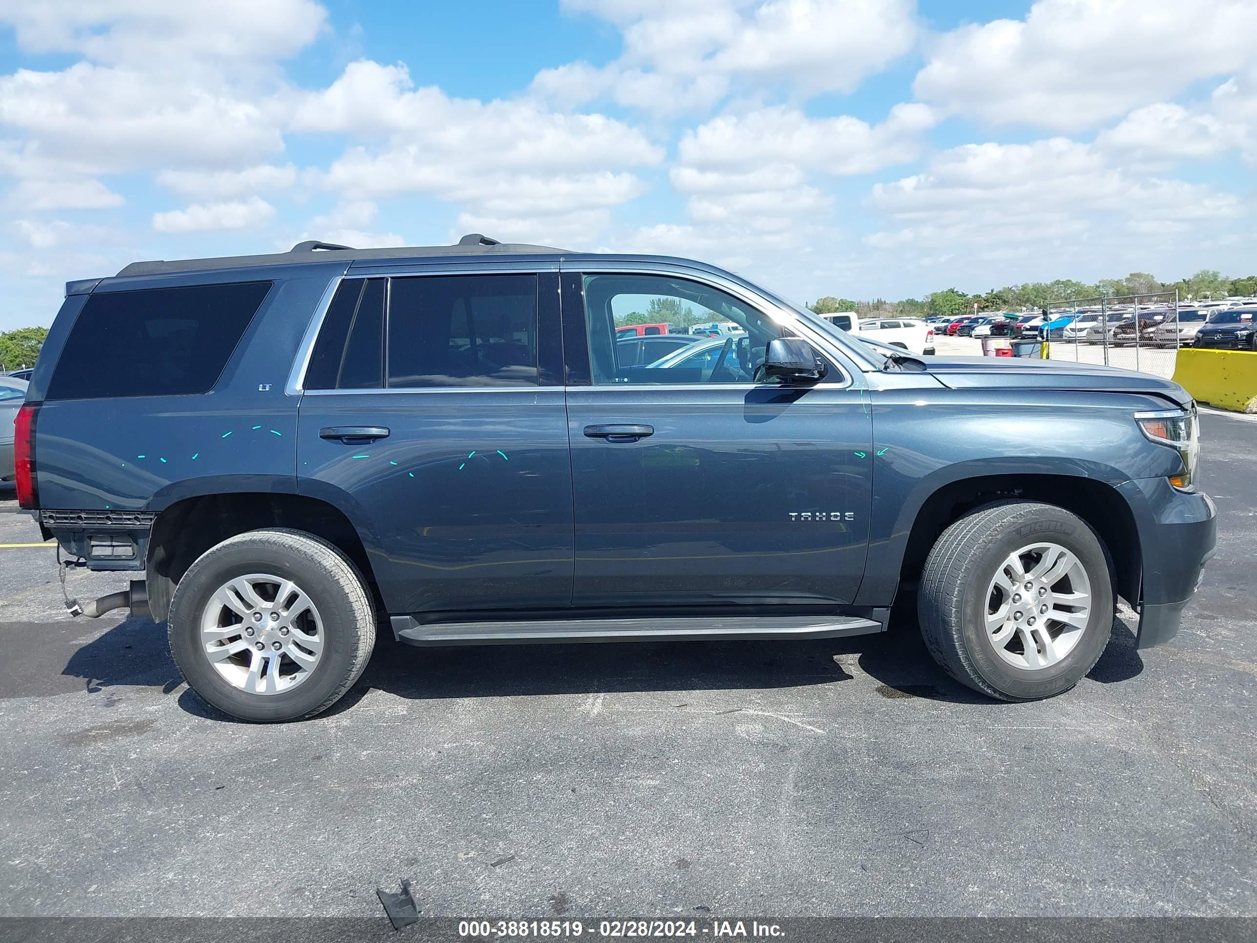 Photo 13 VIN: 1GNSKBKC8LR305291 - CHEVROLET TAHOE 