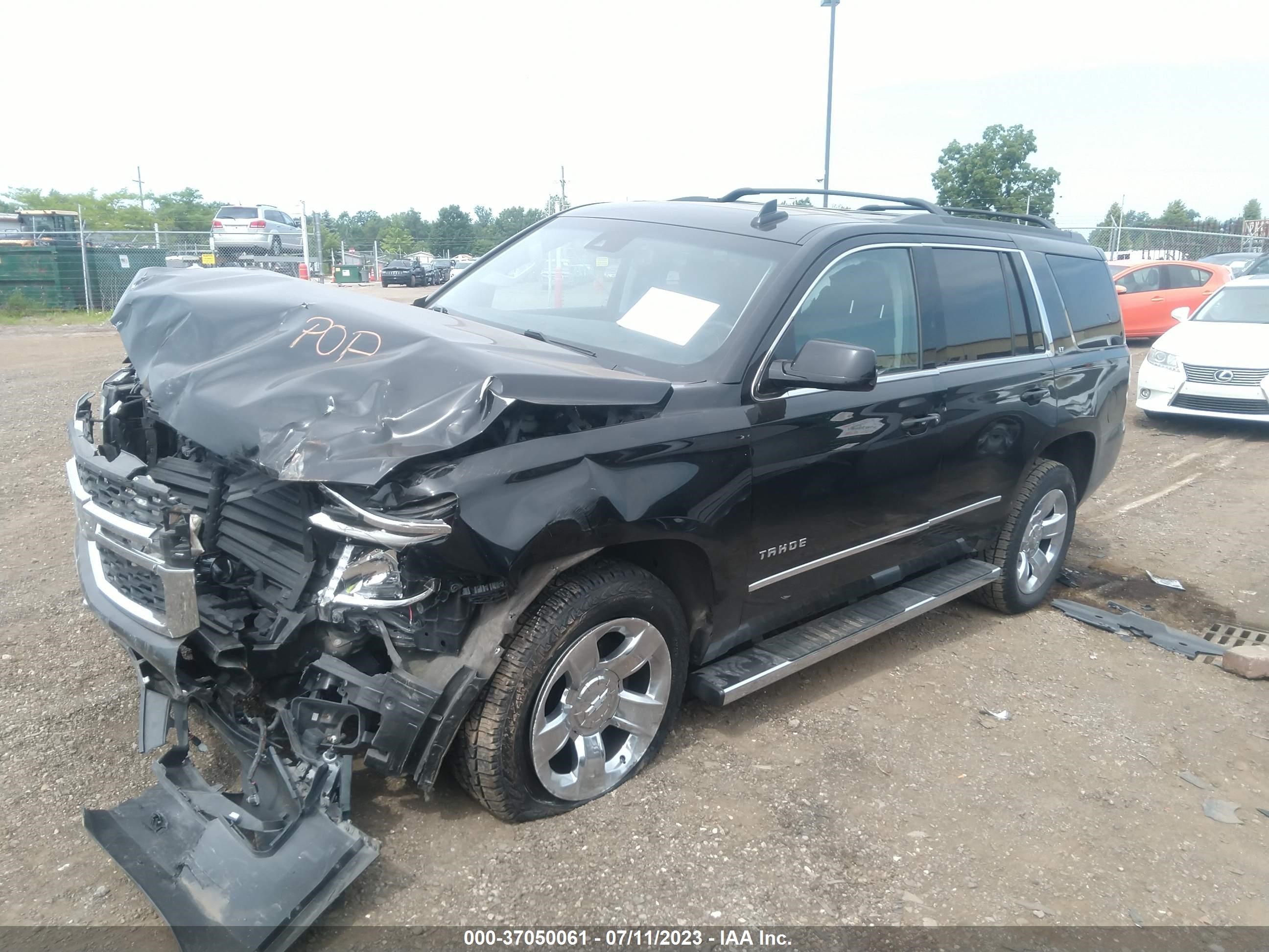 Photo 1 VIN: 1GNSKBKC9JR137836 - CHEVROLET TAHOE 