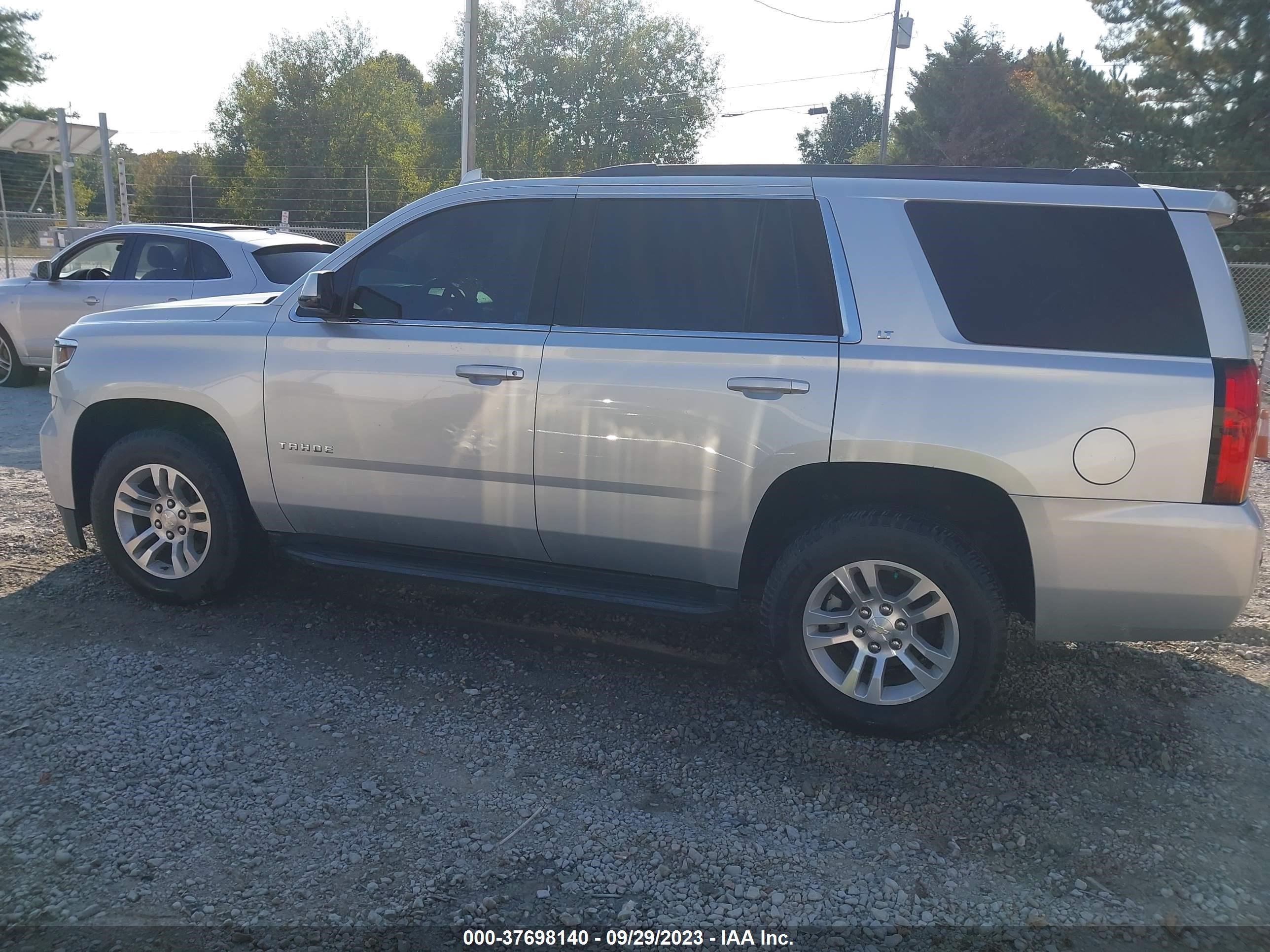 Photo 13 VIN: 1GNSKBKCXHR200906 - CHEVROLET TAHOE 