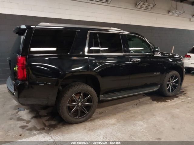 Photo 3 VIN: 1GNSKBKCXJR323630 - CHEVROLET TAHOE 