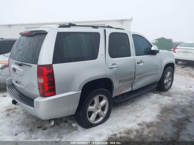 Photo 3 VIN: 1GNSKCE00BR102644 - CHEVROLET TAHOE 