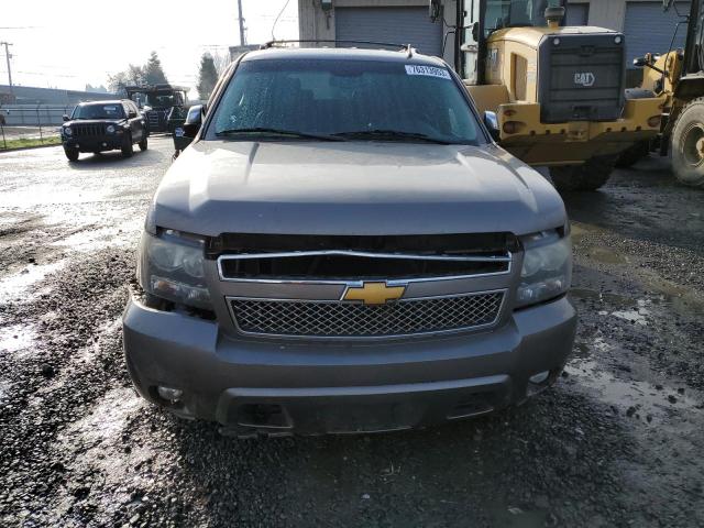 Photo 4 VIN: 1GNSKCE00BR194905 - CHEVROLET TAHOE 