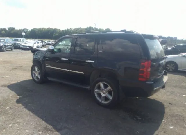 Photo 2 VIN: 1GNSKCE00CR239617 - CHEVROLET TAHOE 