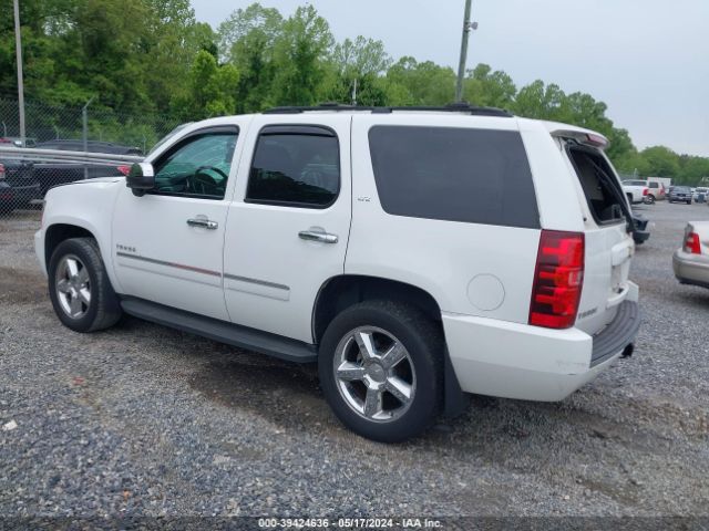 Photo 2 VIN: 1GNSKCE00DR100122 - CHEVROLET TAHOE 