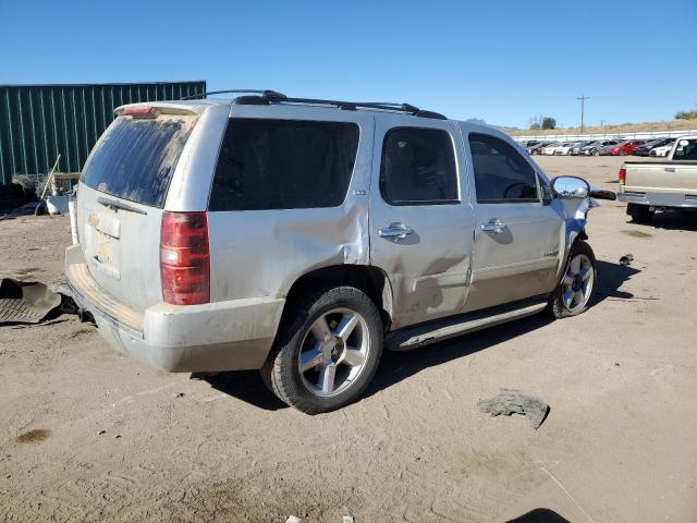 Photo 2 VIN: 1GNSKCE00DR318657 - CHEVROLET TAHOE 