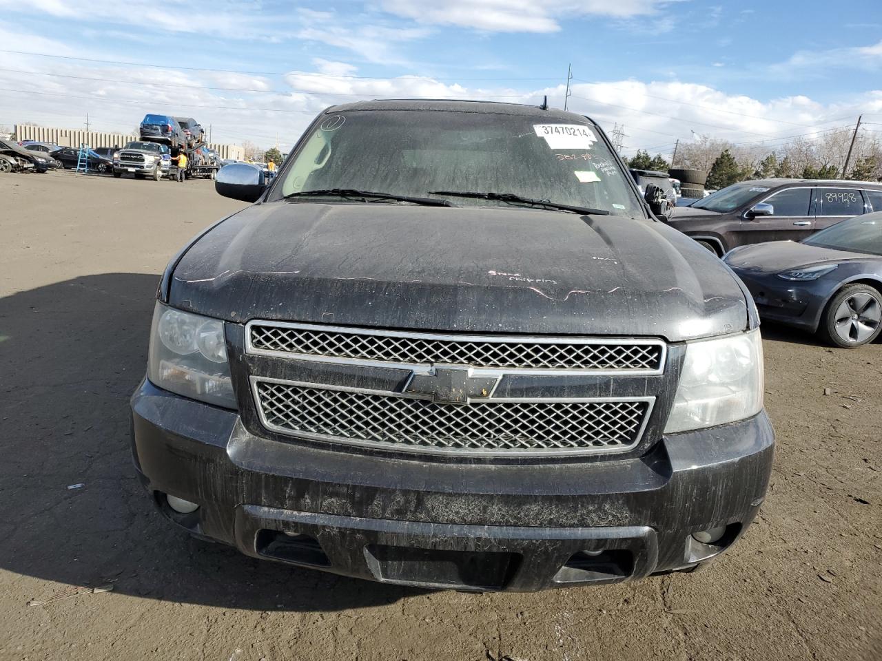 Photo 5 VIN: 1GNSKCE00DR322286 - CHEVROLET TAHOE 