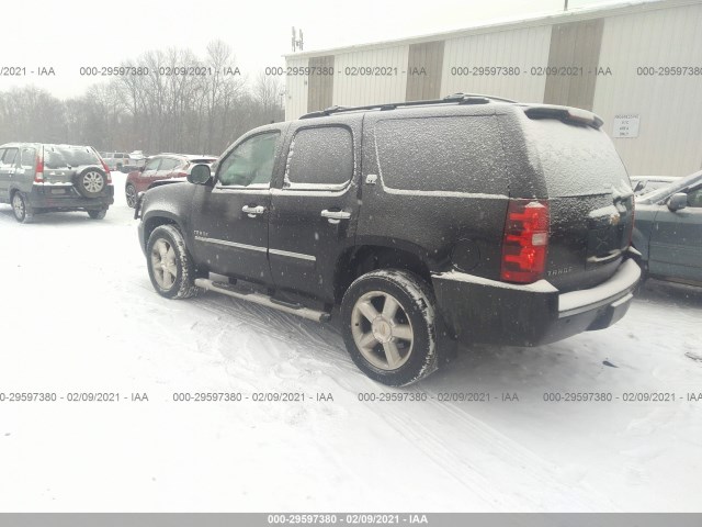 Photo 2 VIN: 1GNSKCE01BR387970 - CHEVROLET TAHOE 