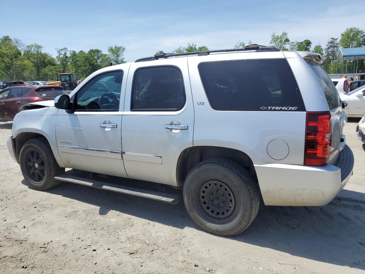 Photo 1 VIN: 1GNSKCE02CR151765 - CHEVROLET TAHOE 