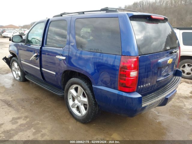 Photo 2 VIN: 1GNSKCE02CR288205 - CHEVROLET TAHOE 