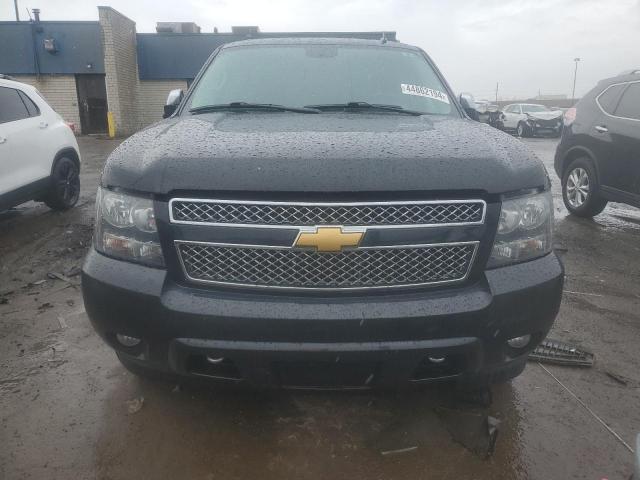 Photo 4 VIN: 1GNSKCE02DR324590 - CHEVROLET TAHOE 