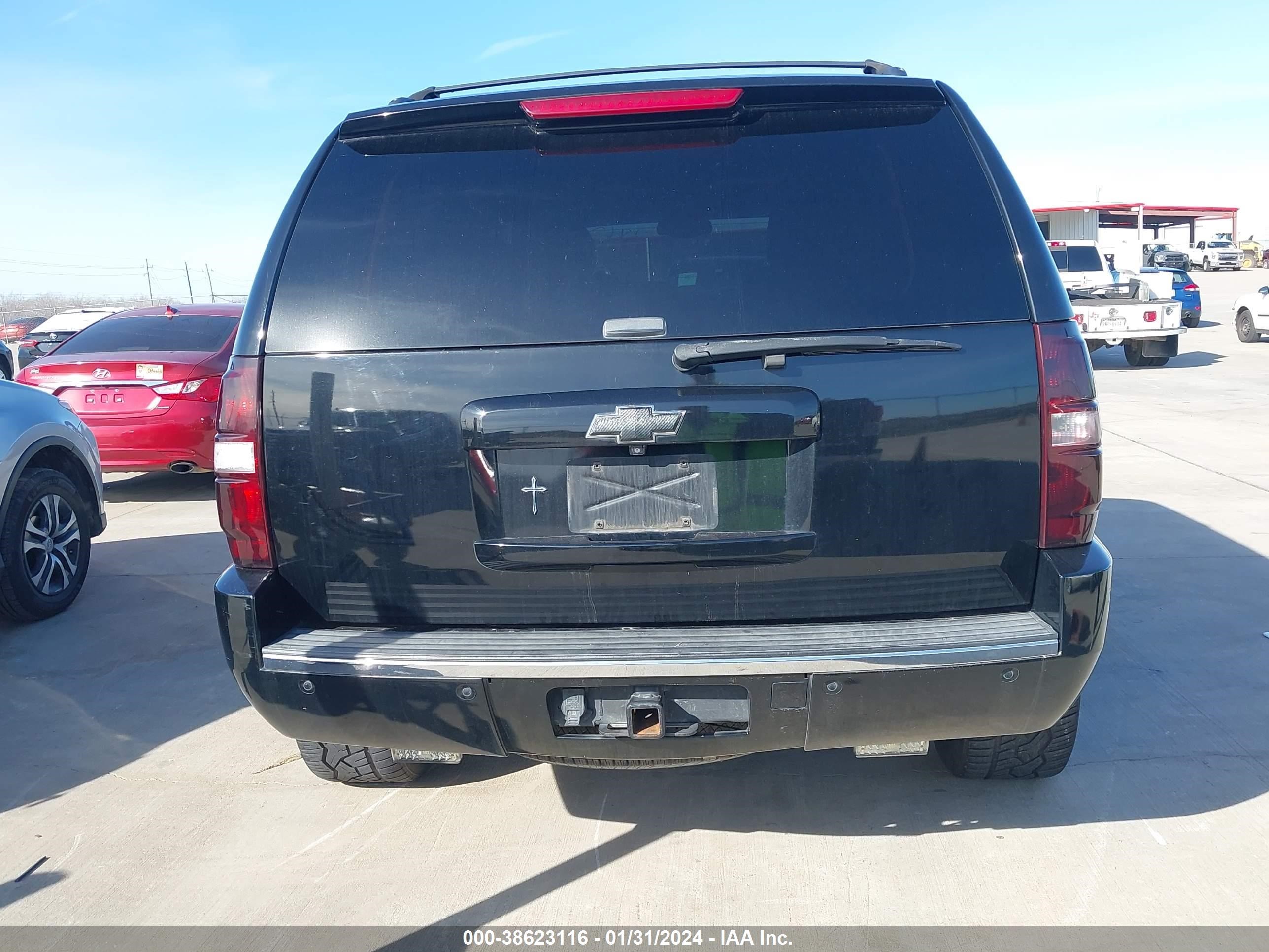 Photo 15 VIN: 1GNSKCE04BR137655 - CHEVROLET TAHOE 