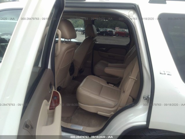 Photo 7 VIN: 1GNSKCE04BR288334 - CHEVROLET TAHOE 