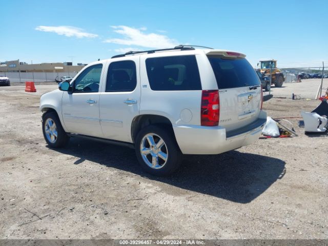 Photo 2 VIN: 1GNSKCE04BR311871 - CHEVROLET TAHOE 