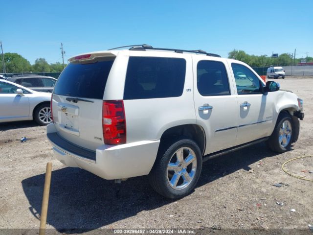 Photo 3 VIN: 1GNSKCE04BR311871 - CHEVROLET TAHOE 