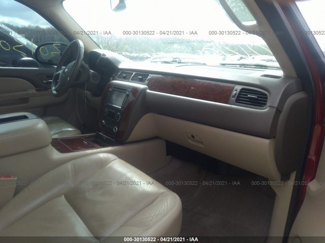 Photo 4 VIN: 1GNSKCE04CR279537 - CHEVROLET TAHOE 