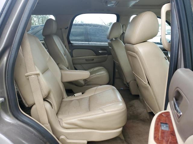 Photo 10 VIN: 1GNSKCE04DR179732 - CHEVROLET TAHOE 