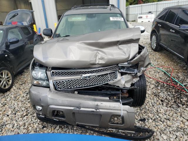 Photo 4 VIN: 1GNSKCE04DR179732 - CHEVROLET TAHOE 