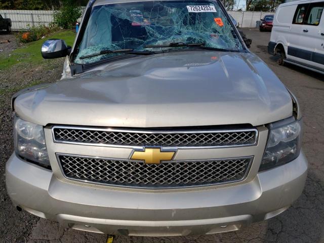 Photo 11 VIN: 1GNSKCE04DR186891 - CHEVROLET TAHOE 