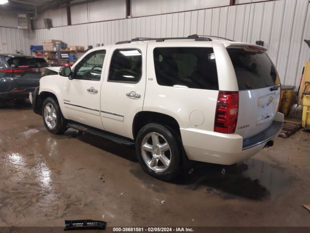 Photo 2 VIN: 1GNSKCE04DR243607 - CHEVROLET TAHOE 