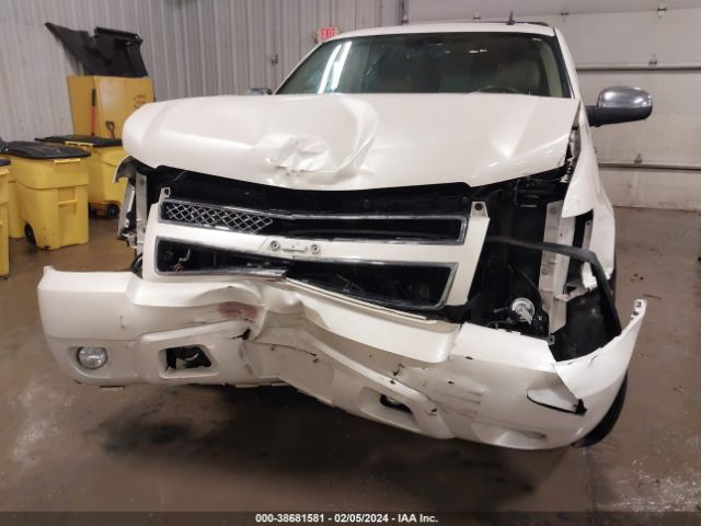 Photo 5 VIN: 1GNSKCE04DR243607 - CHEVROLET TAHOE 