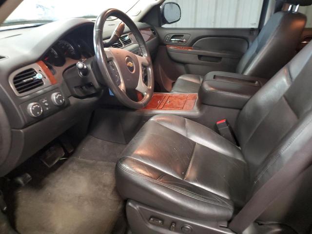 Photo 6 VIN: 1GNSKCE04DR323683 - CHEVROLET TAHOE 