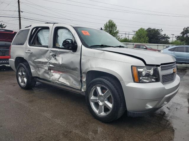 Photo 3 VIN: 1GNSKCE05BR290092 - CHEVROLET TAHOE 