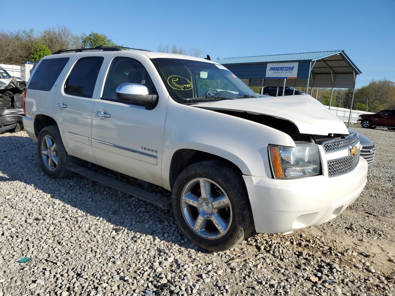 Photo 3 VIN: 1GNSKCE06BR274208 - CHEVROLET TAHOE 