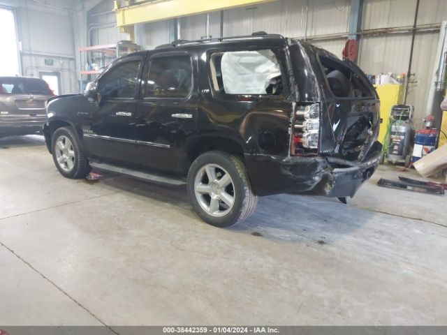 Photo 2 VIN: 1GNSKCE06BR311578 - CHEVROLET TAHOE 