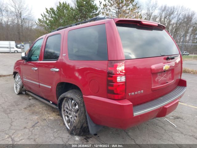 Photo 2 VIN: 1GNSKCE06CR290121 - CHEVROLET TAHOE 