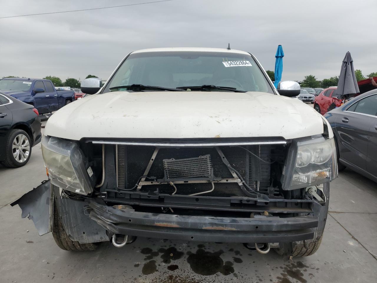 Photo 4 VIN: 1GNSKCE06ER169575 - CHEVROLET TAHOE 