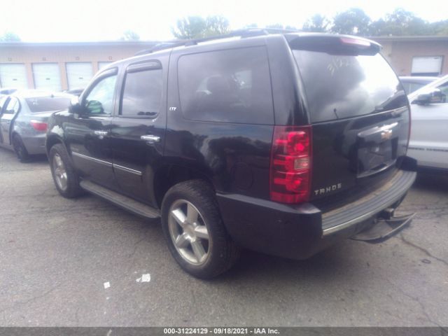 Photo 2 VIN: 1GNSKCE07BR100440 - CHEVROLET TAHOE 