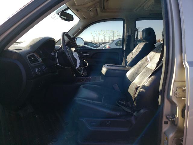 Photo 4 VIN: 1GNSKCE07DR288010 - CHEVROLET TAHOE K150 