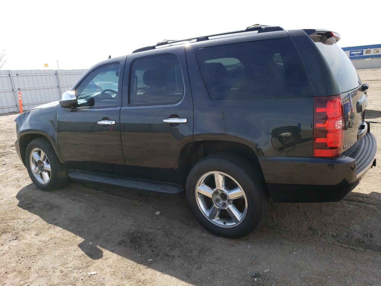 Photo 1 VIN: 1GNSKCE08BR171100 - CHEVROLET TAHOE 