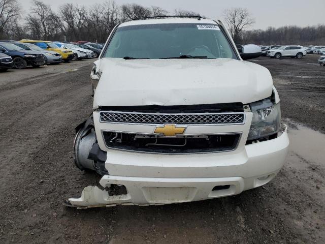 Photo 4 VIN: 1GNSKCE08BR260973 - CHEVROLET TAHOE 