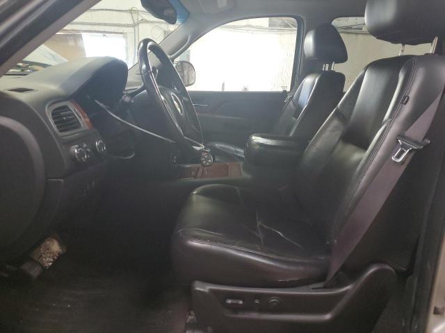 Photo 6 VIN: 1GNSKCE08BR273223 - CHEVROLET TAHOE 