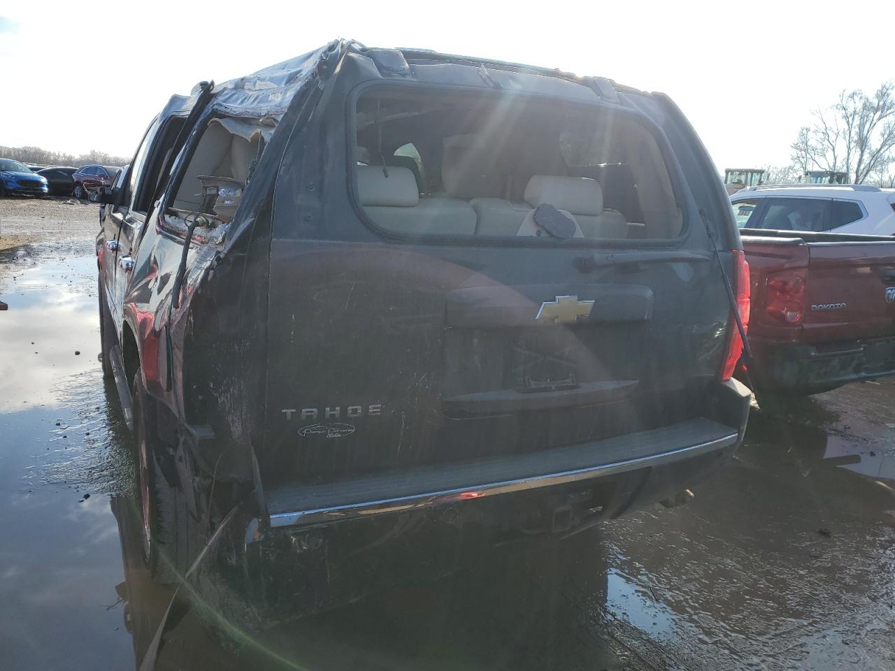 Photo 5 VIN: 1GNSKCE08DR370652 - CHEVROLET TAHOE 