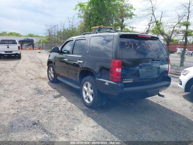 Photo 2 VIN: 1GNSKCE09BR359348 - CHEVROLET TAHOE 